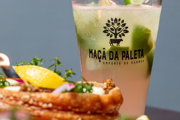 Drink da casa Maça da Paleta