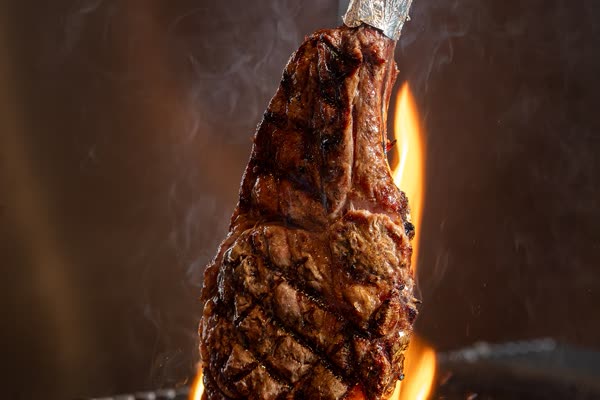 Corte alto na brasa